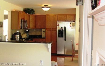 39632 Squire Road Novi, MI 48375 - Photo 9 of 19 Squire Rd Kitchen work area.jpg