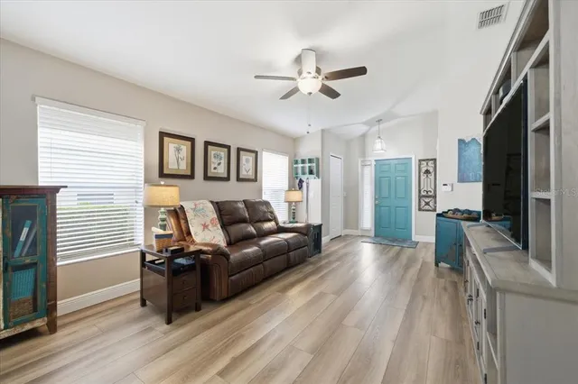 $279,900 | 18641 Rolling Hills Loop, Hudson, FL 34667