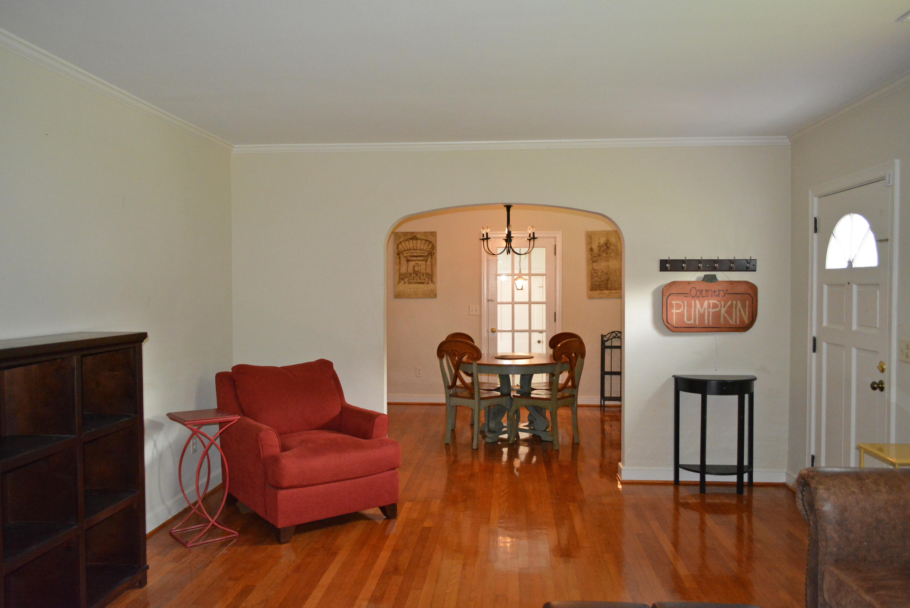 12 Charlestowne Road Charleston, SC 29407 - Photo 4 of 15 Living Room