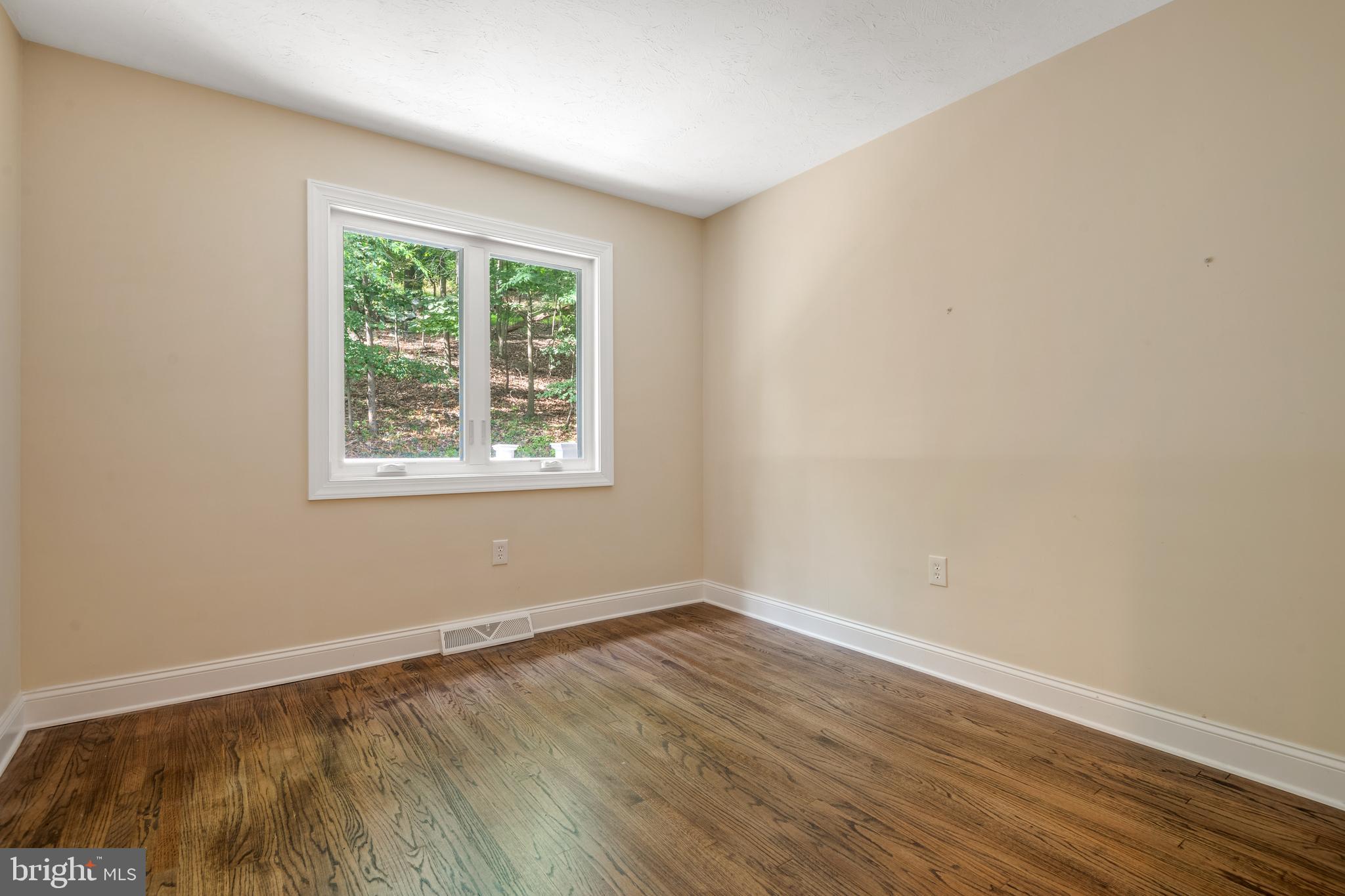 3373 Barwood Road York, PA 17406 - Photo 26 of 48 Gallery Image 26