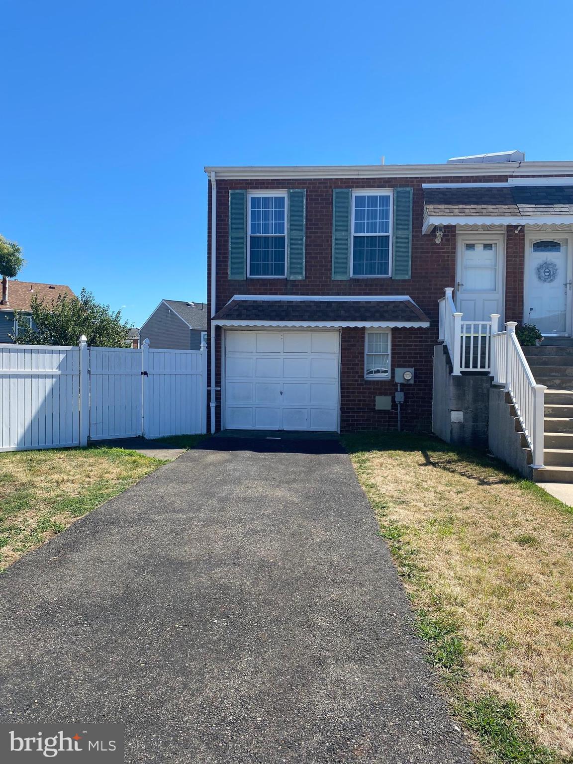 10723 Pelle Circle Philadelphia, PA 19154 - Photo 1 of 12 front view