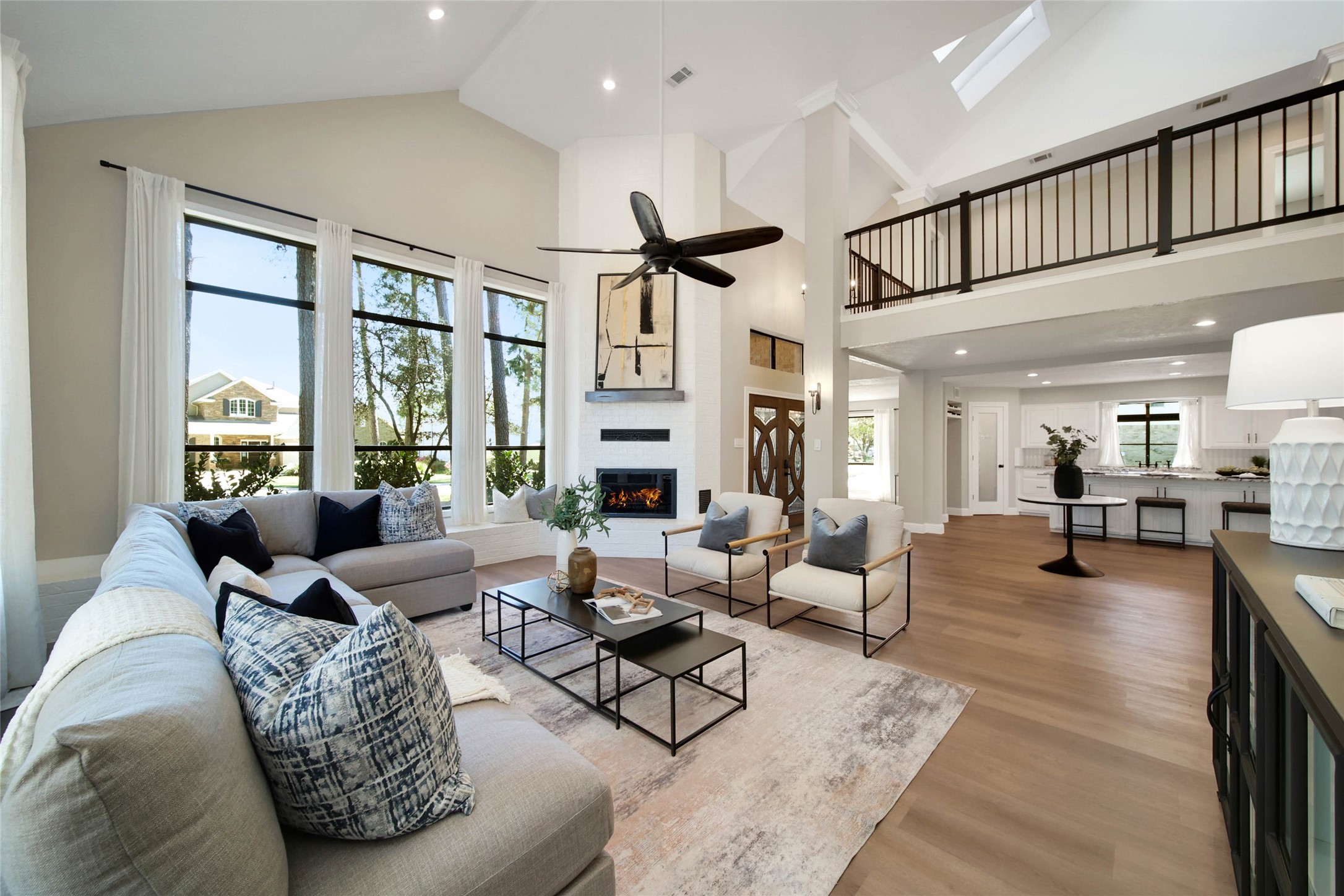 14520 Diamondhead North Conroe, TX 77356 - Photo 11 of 50 Spacious open concept living room.