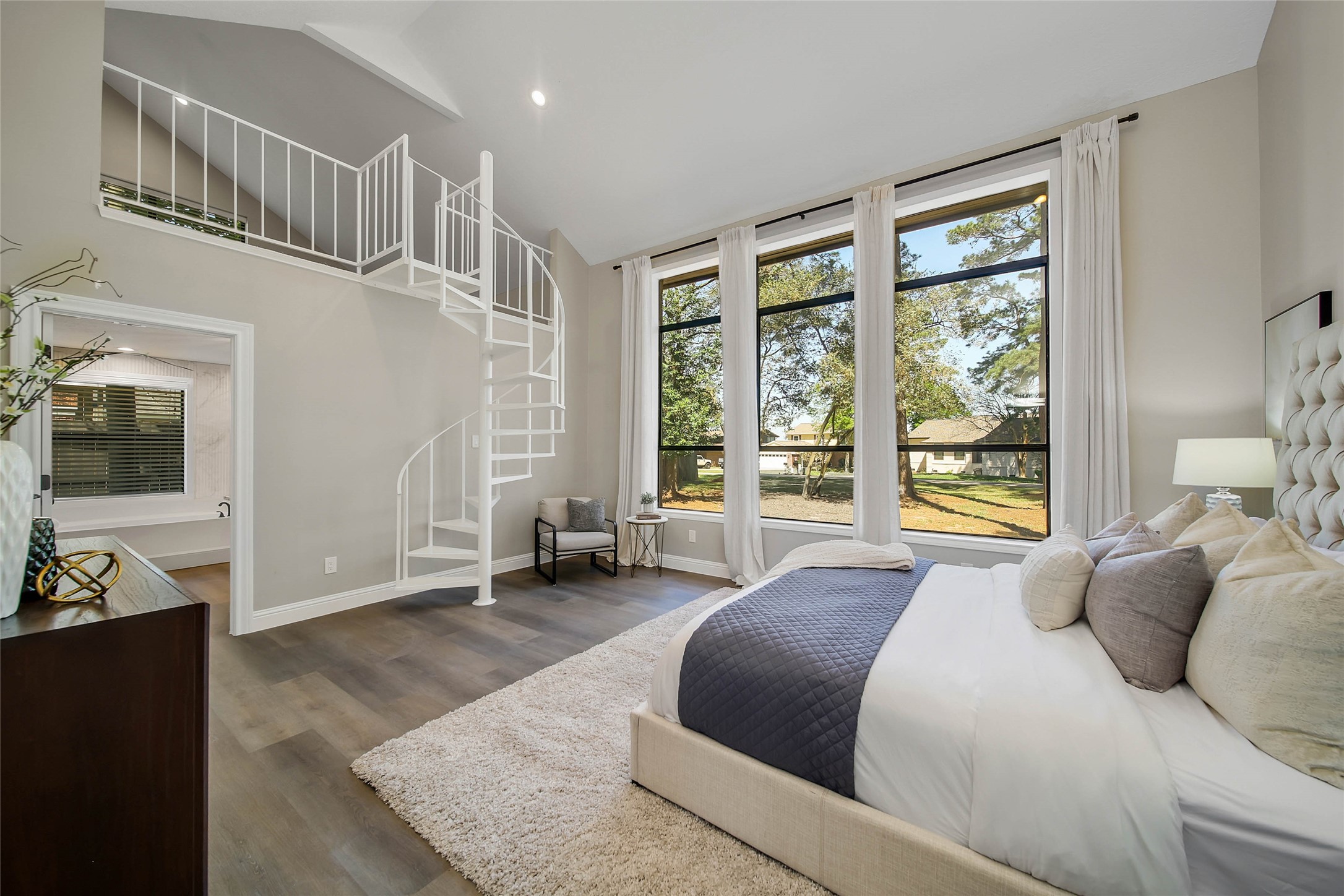 14520 Diamondhead North Conroe, TX 77356 - Photo 20 of 50 Beautiful master ensuite with spiral staircase to loft!