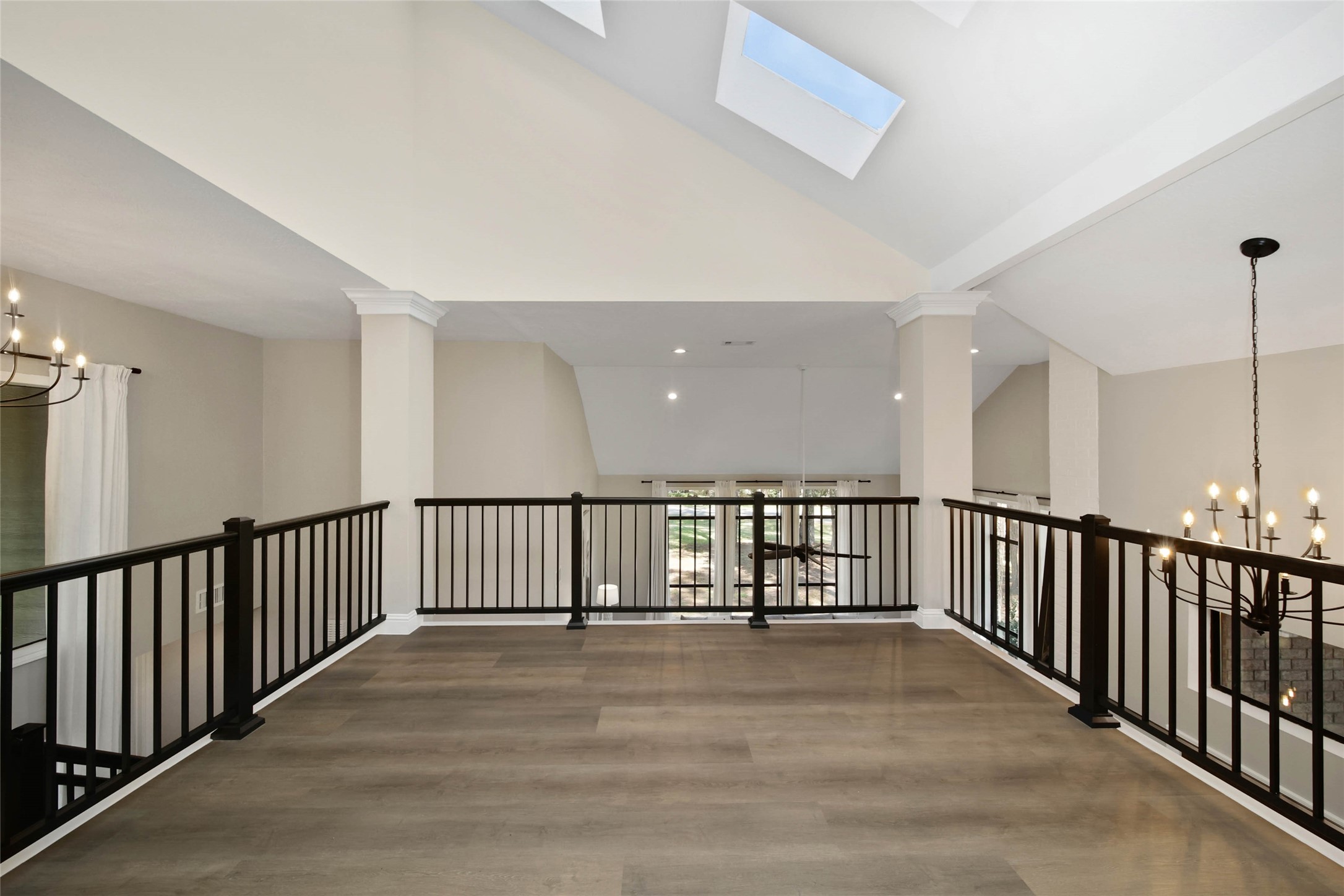 14520 Diamondhead North Conroe, TX 77356 - Photo 27 of 50 Upstairs loft area, perfect for a pool table or sitting area.