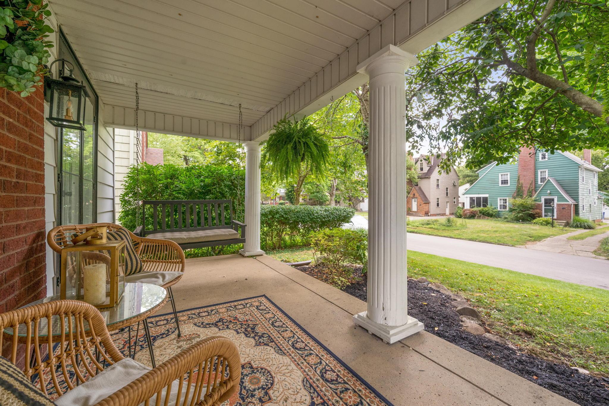226 Winthrop Road Columbus, OH 43214 - Photo 4 of 47 Front Porch