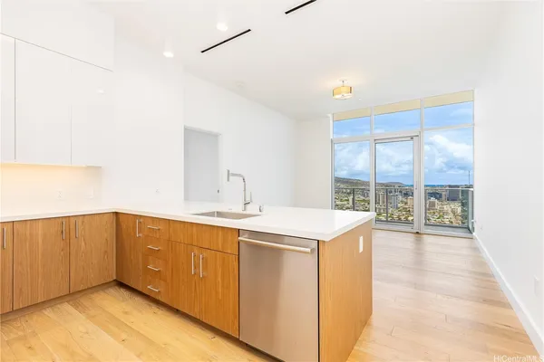 $4,500 | 629 Ke’eaumoku Street, Unit 4105, Honolulu, HI 96814