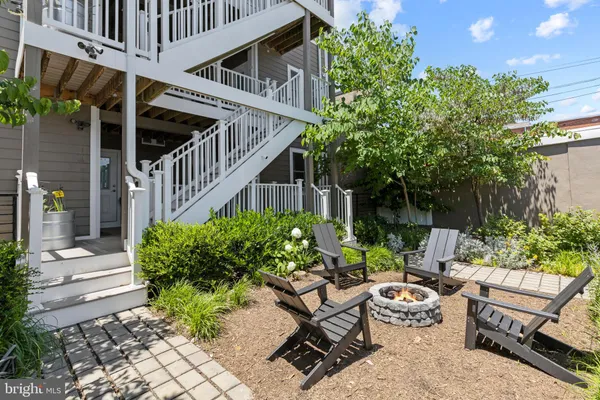 $3,400 | 3821 14th Street Northwest, Unit 6, Washington, DC 20011
