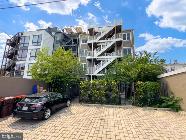 $3,400 | 3821 14th Street Northwest, Unit 6, Washington, DC 20011