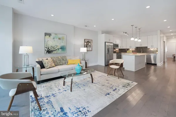 $3,400 | 3821 14th Street Northwest, Unit 6, Washington, DC 20011