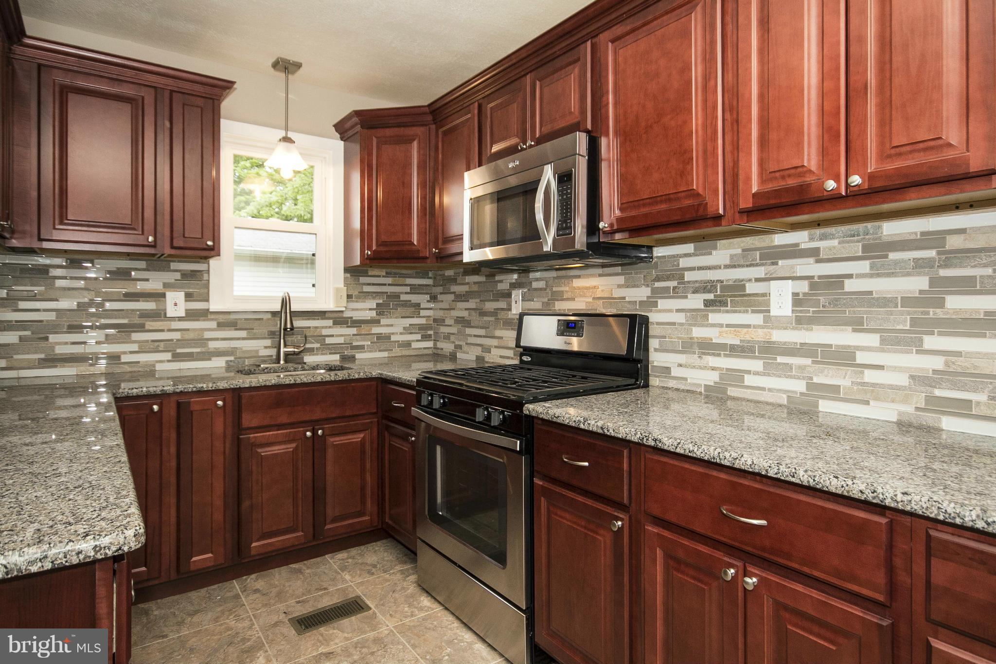 2812 Garnet Road Baltimore, MD 21234 - Photo 3 of 13 Beautiful new kitchen -granite and more!