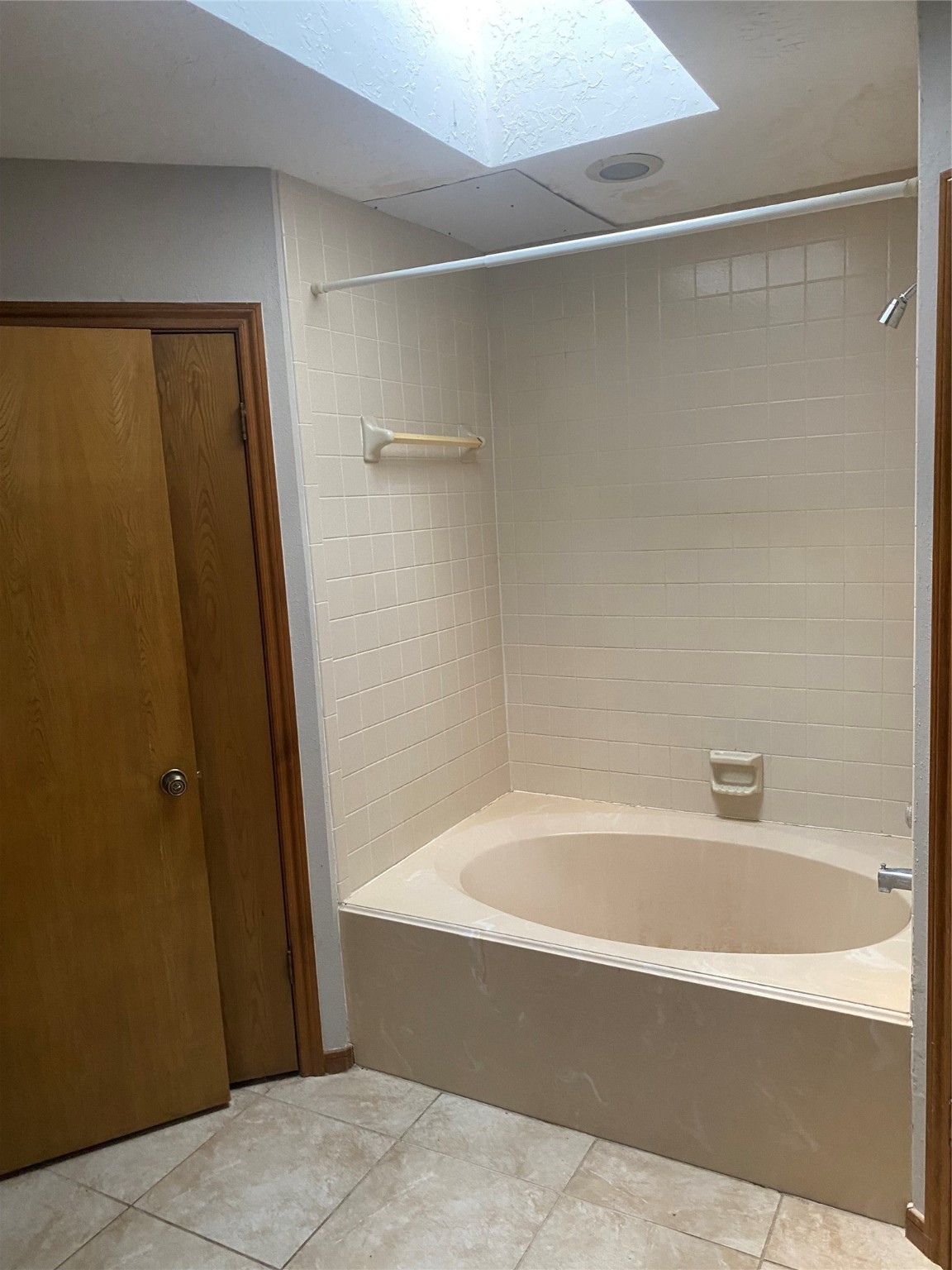 8720 Janda Road Fairchilds, TX 77469 - Photo 10 of 13 a spacious bathroom with a bathtub and shower