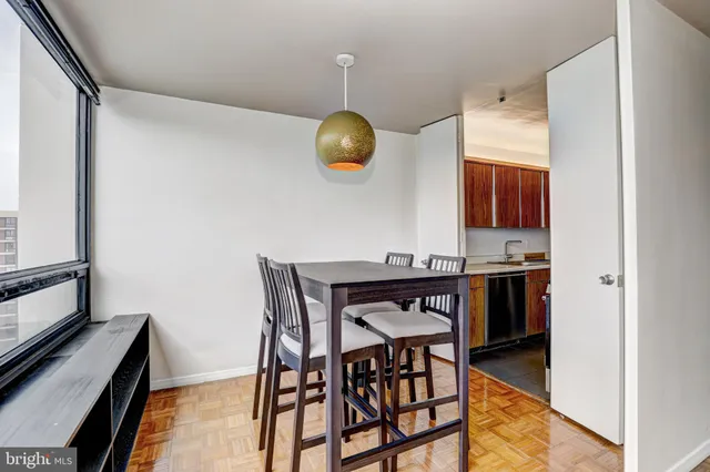 $140,000 | 4000 North Charles Street, Unit 905, Baltimore, MD 21218