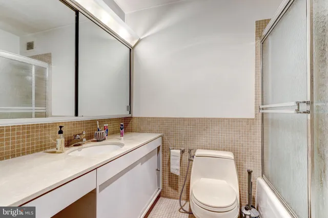 $140,000 | 4000 North Charles Street, Unit 905, Baltimore, MD 21218