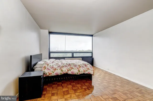 $140,000 | 4000 North Charles Street, Unit 905, Baltimore, MD 21218