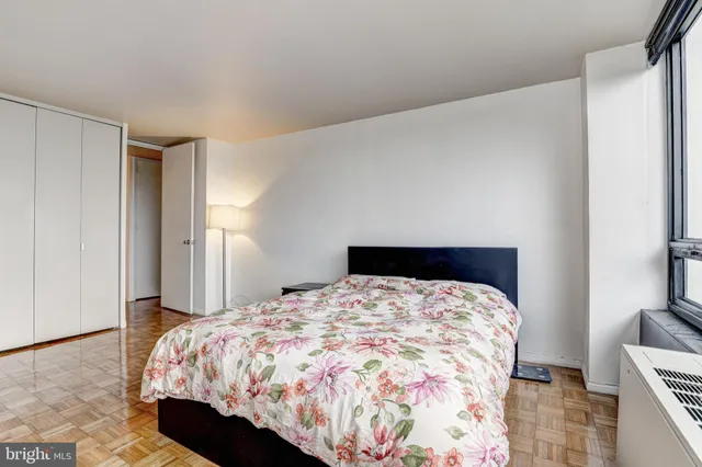 $140,000 | 4000 North Charles Street, Unit 905, Baltimore, MD 21218