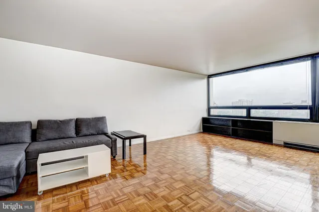 $140,000 | 4000 North Charles Street, Unit 905, Baltimore, MD 21218