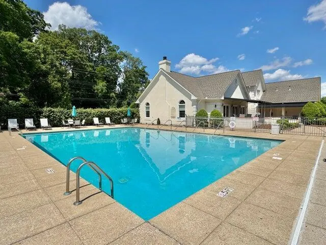 $450,000 | 1426 Heritage Landing Drive, Chattanooga, TN 37405