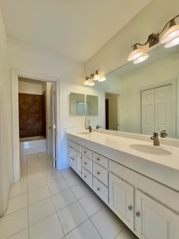 $450,000 | 1426 Heritage Landing Drive, Chattanooga, TN 37405