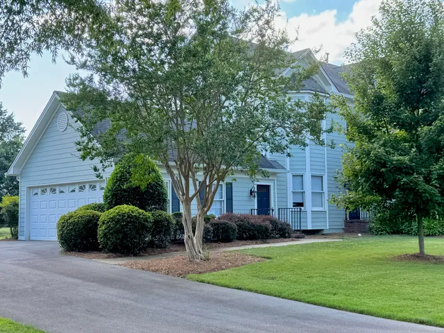 $450,000 | 1426 Heritage Landing Drive, Chattanooga, TN 37405