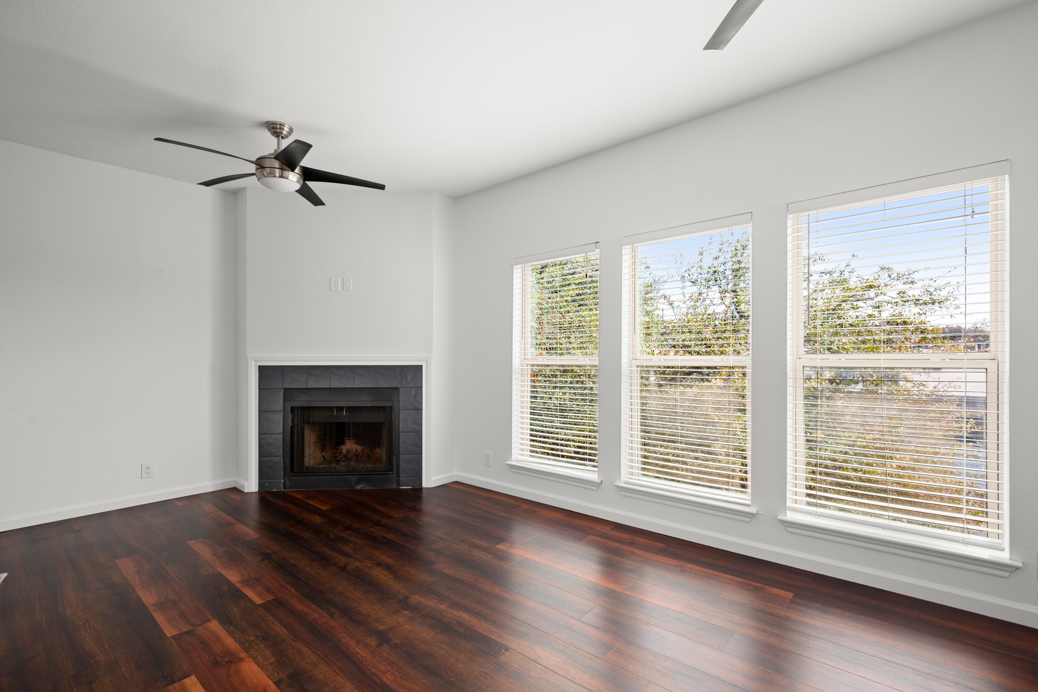 2414 Longview Street, Unit 307 Austin, TX 78705 - Photo 8 of 21