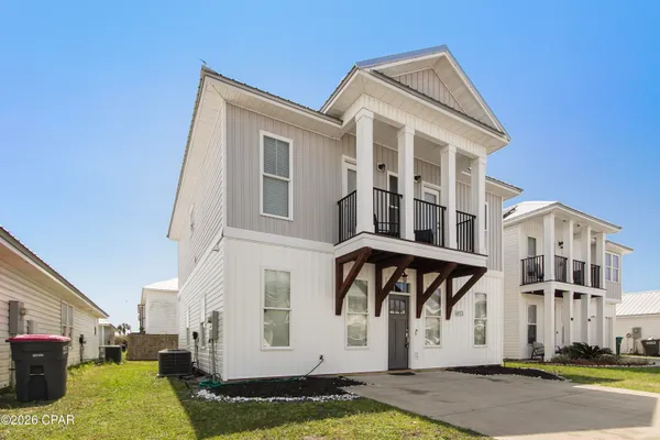 $1,900 | 413 Raven Lane, Panama City, FL 32404