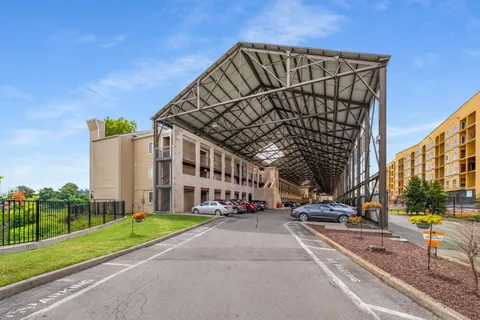 $580,000 | 964 1st Avenue North, Nashville, TN 37201