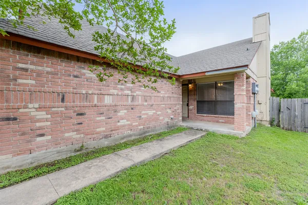 $1,595 | 618 Rollingway Drive, Unit B, Round Rock, TX 78681