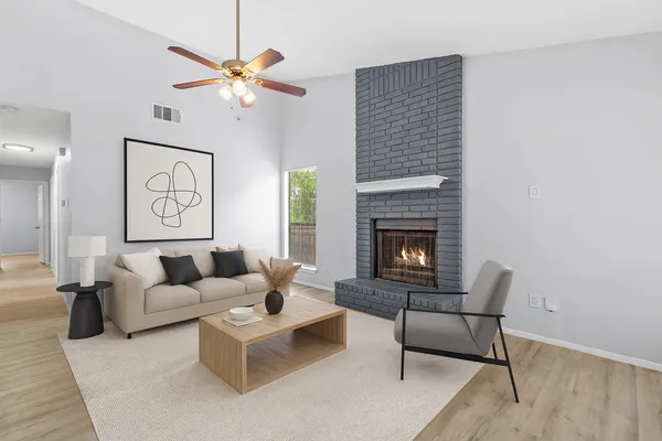 $1,595 | 618 Rollingway Drive, Unit B, Round Rock, TX 78681