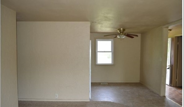 7003 West Lancaster Road Peoria, IL 61607 - Photo 6 of 9