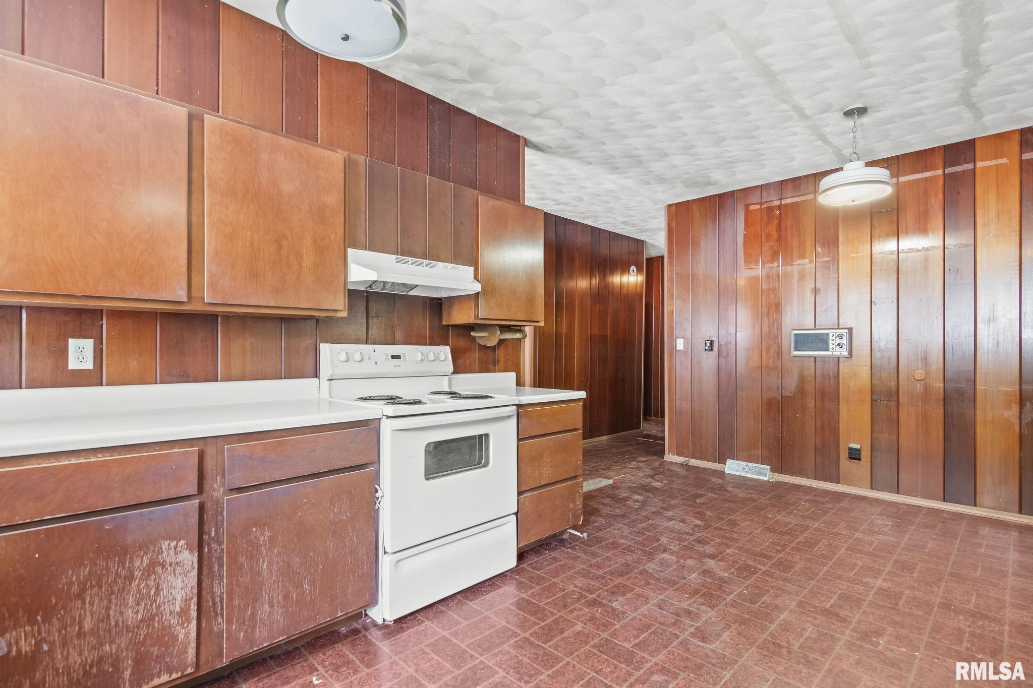 2320 South Park Avenue Springfield, IL 62704 - Photo 11 of 47