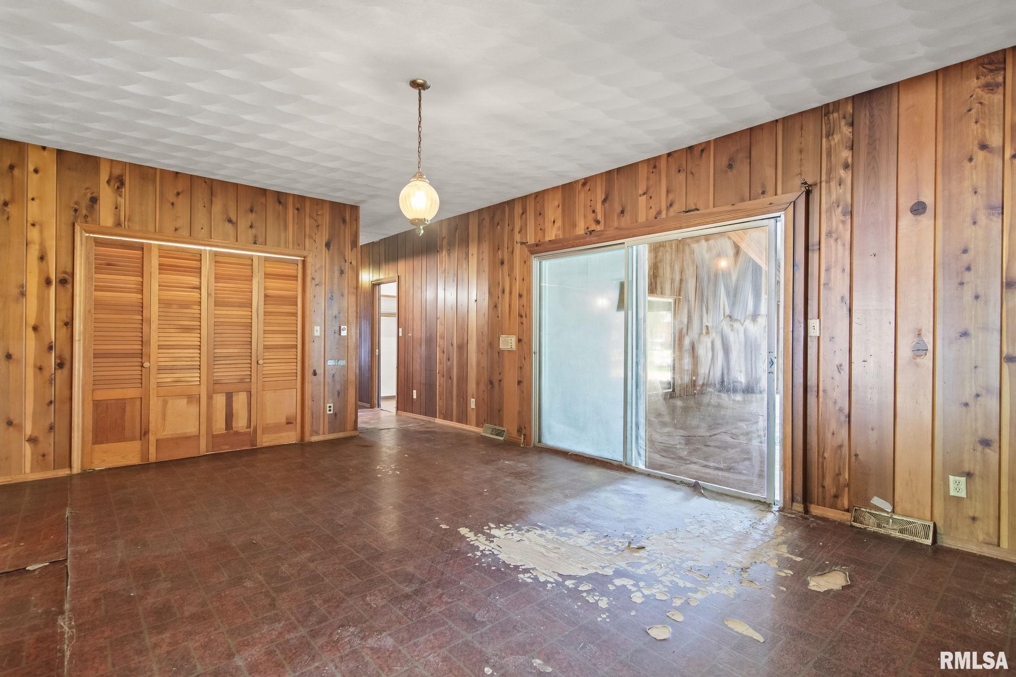 2320 South Park Avenue Springfield, IL 62704 - Photo 15 of 47