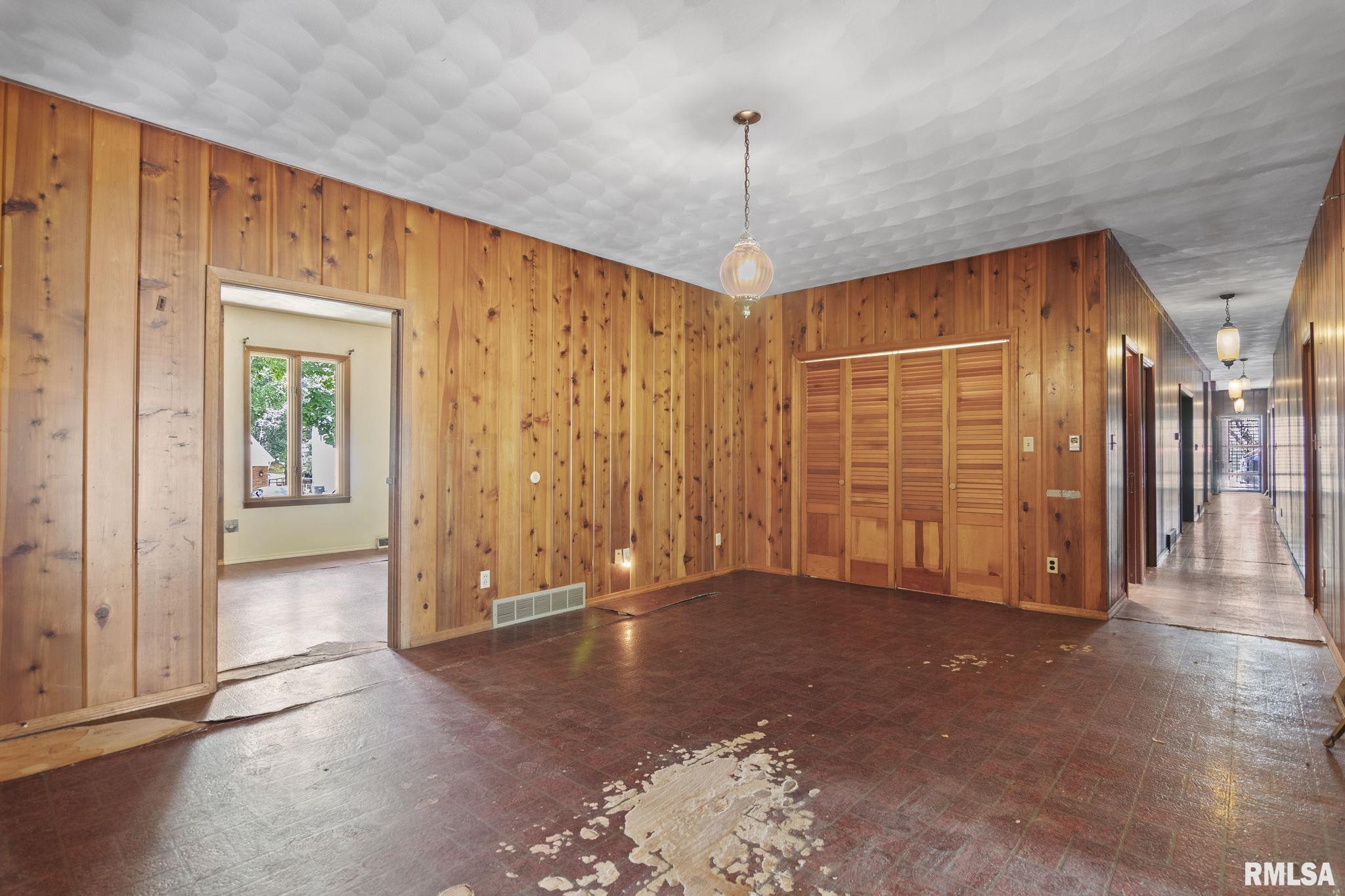 2320 South Park Avenue Springfield, IL 62704 - Photo 17 of 47