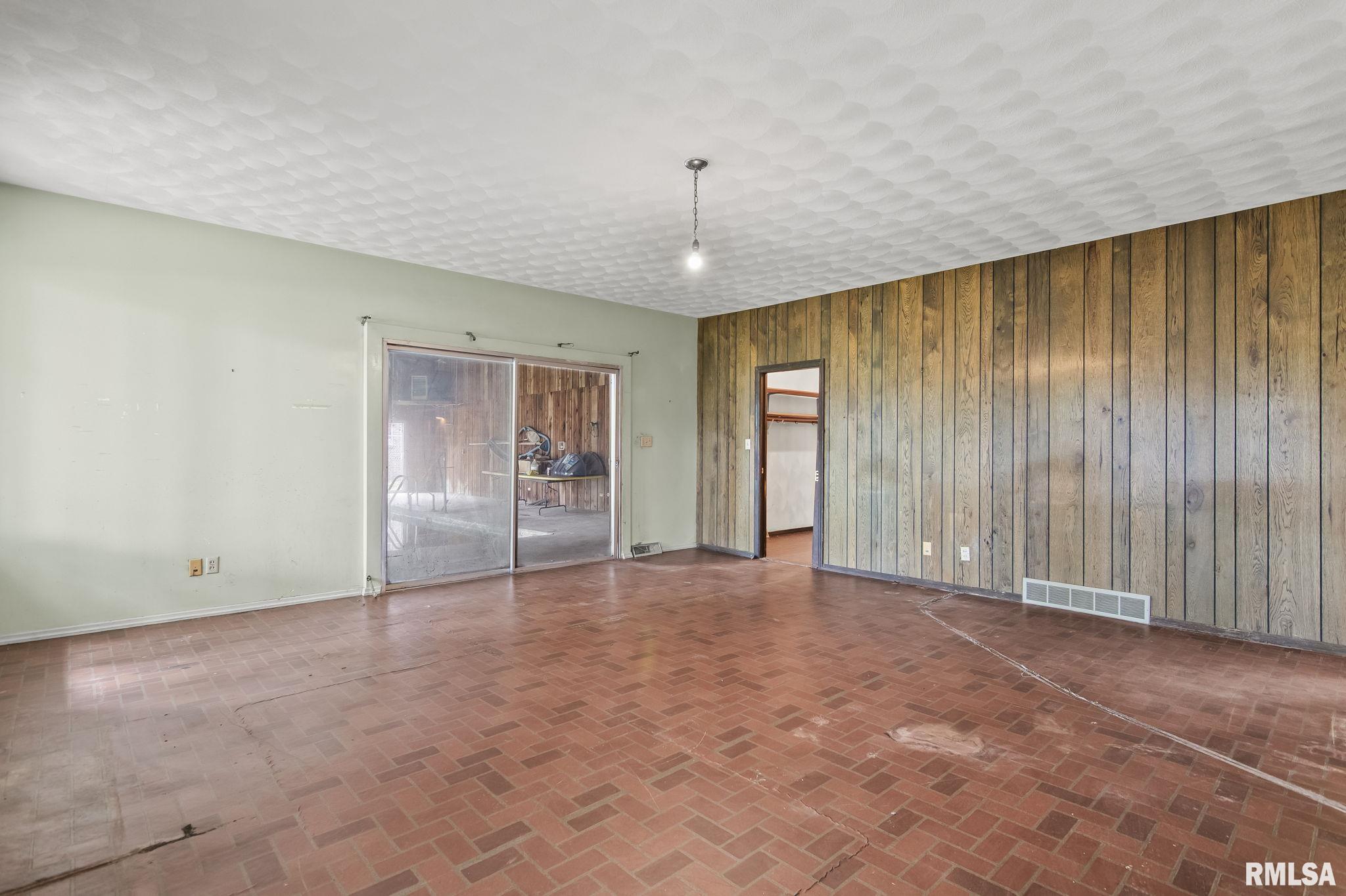 2320 South Park Avenue Springfield, IL 62704 - Photo 29 of 47