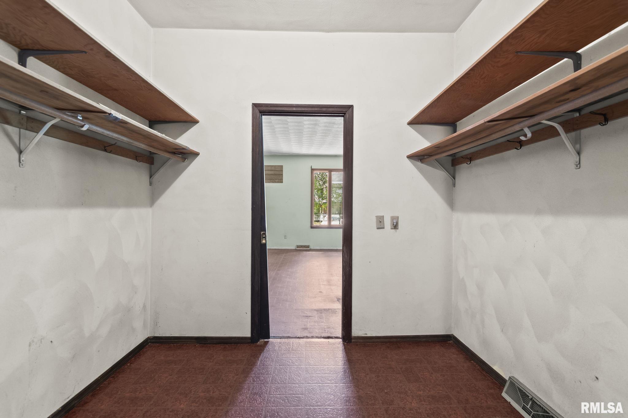 2320 South Park Avenue Springfield, IL 62704 - Photo 30 of 47