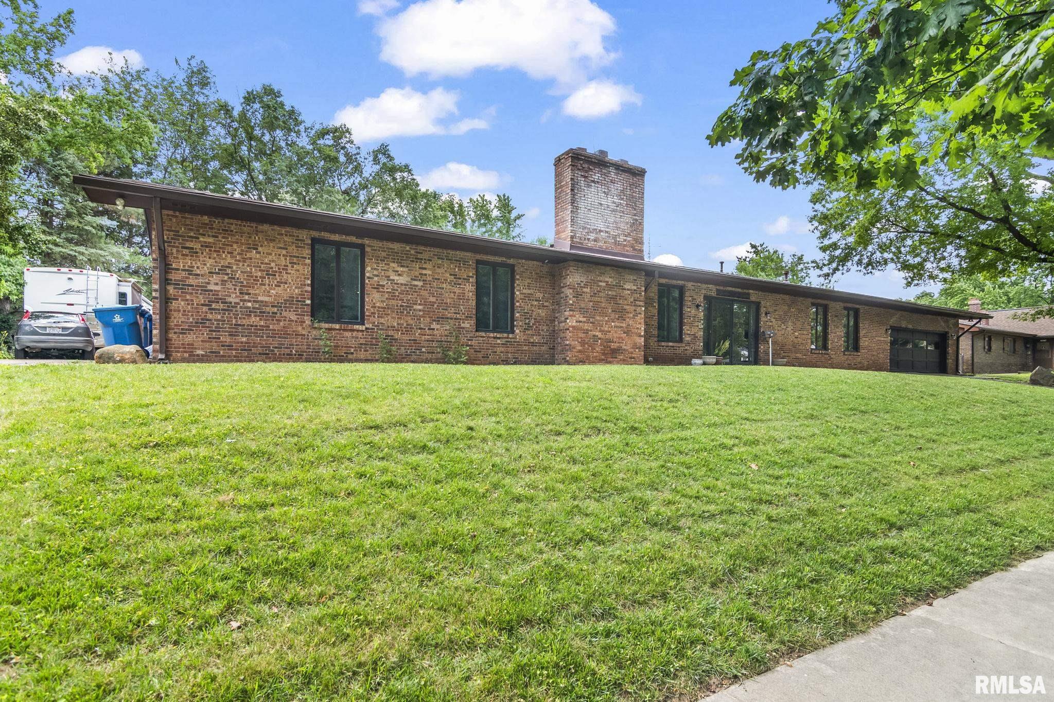 2320 South Park Avenue Springfield, IL 62704 - Photo 3 of 47