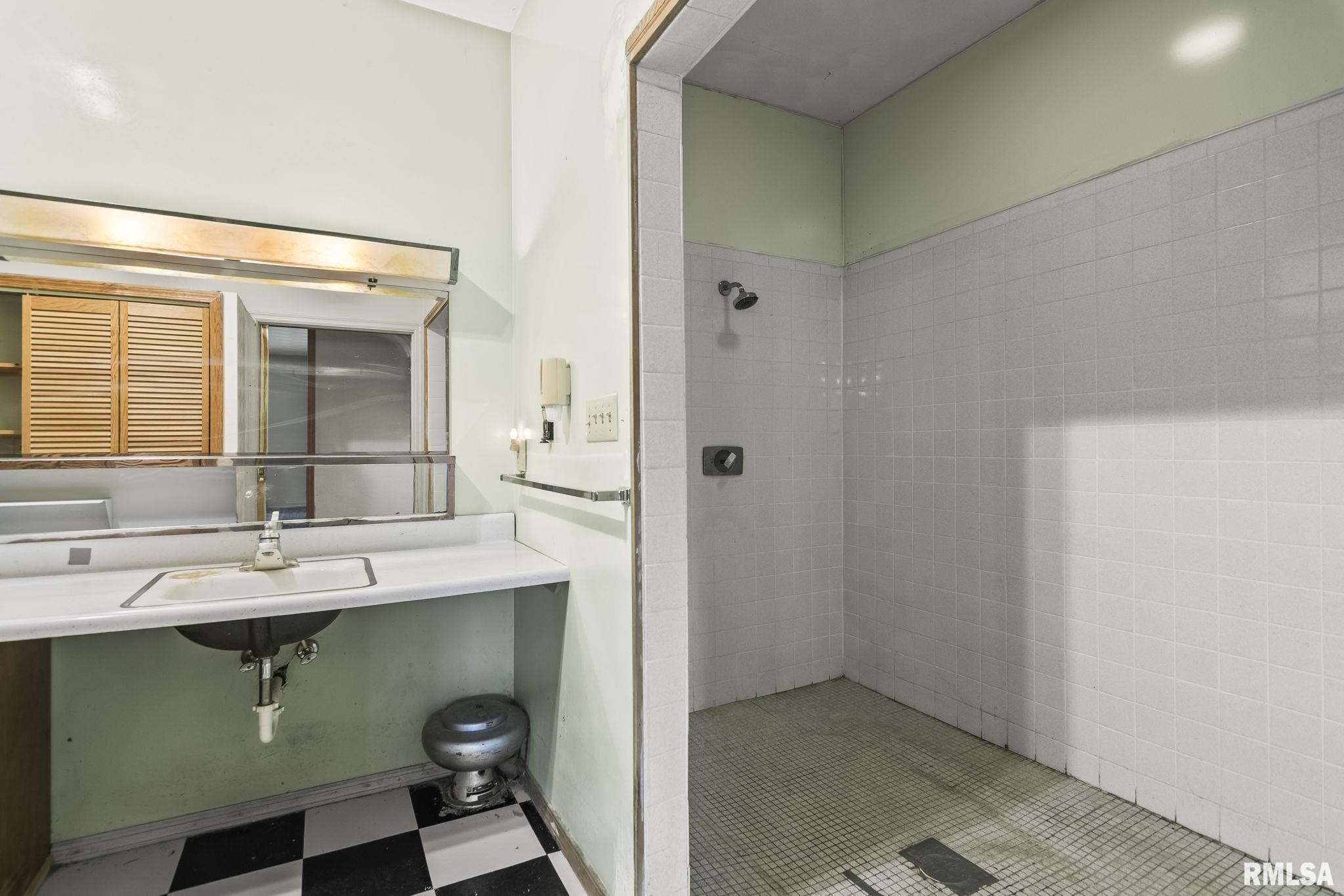 2320 South Park Avenue Springfield, IL 62704 - Photo 32 of 47