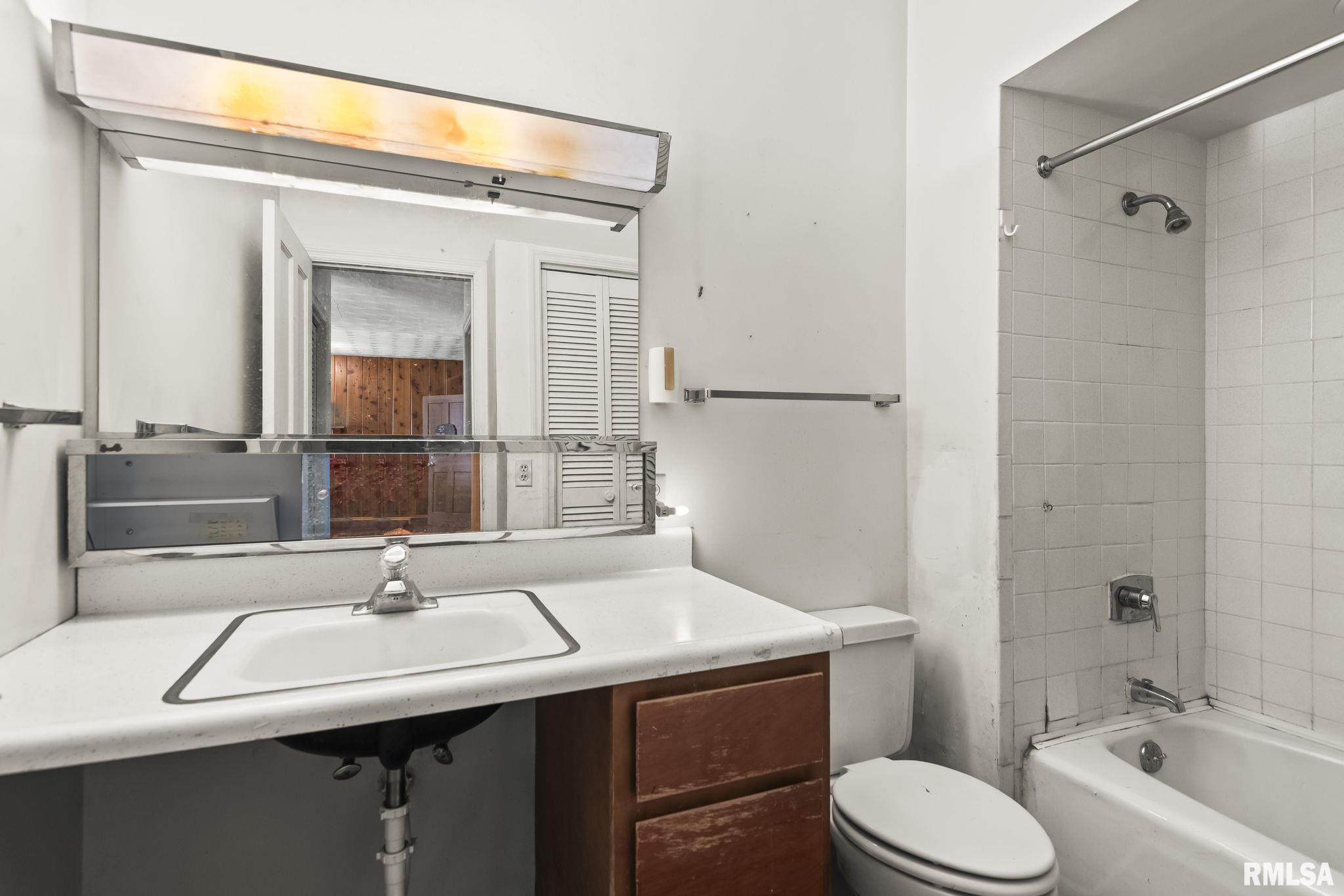 2320 South Park Avenue Springfield, IL 62704 - Photo 35 of 47