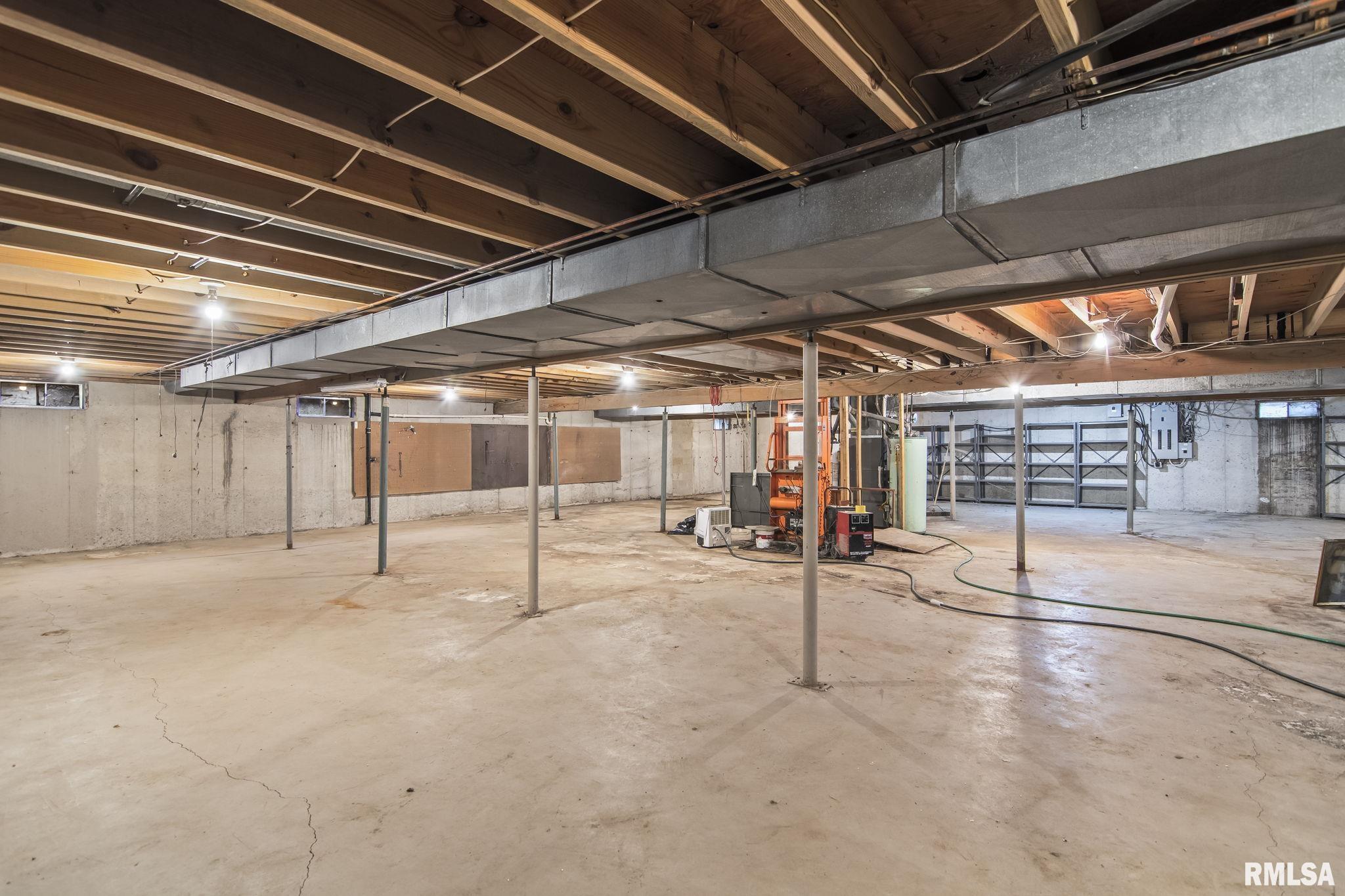 2320 South Park Avenue Springfield, IL 62704 - Photo 42 of 47