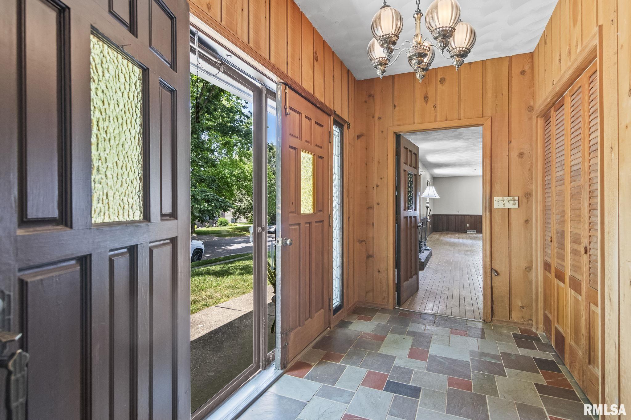 2320 South Park Avenue Springfield, IL 62704 - Photo 5 of 47