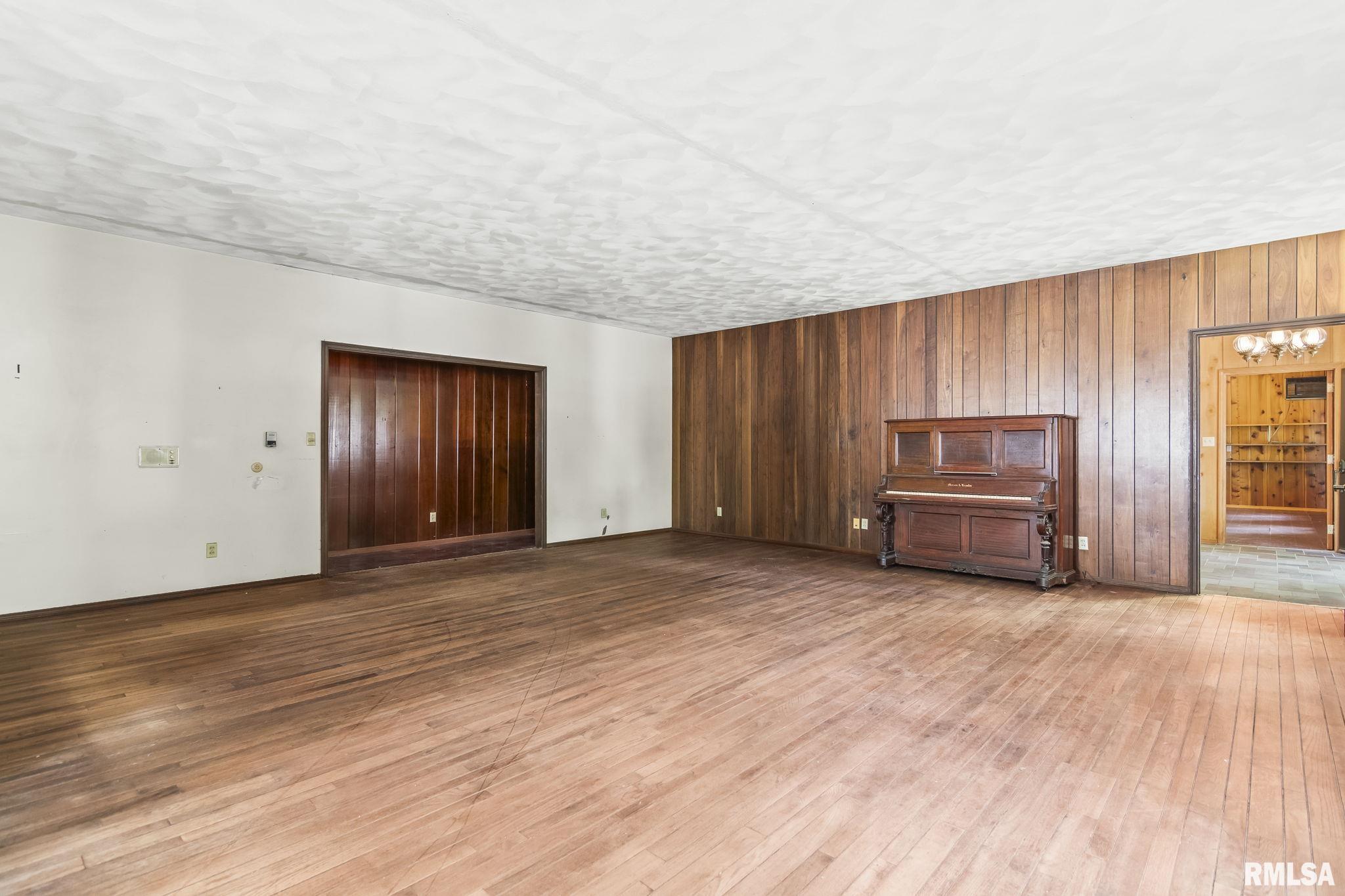 2320 South Park Avenue Springfield, IL 62704 - Photo 6 of 47