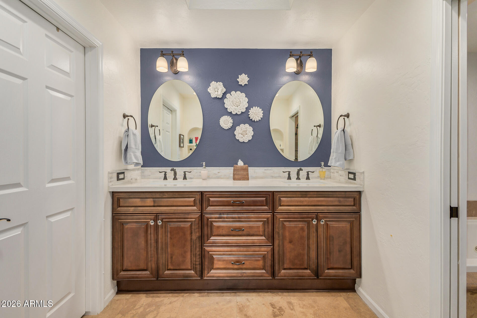 7955 East Chaparral Road, Unit 98 Scottsdale, AZ 85251 - Photo 12 of 36 Primary Bathroom