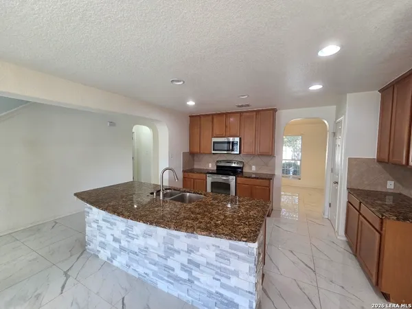 $1,995 | 7530 Elegante Way, San Antonio, TX 78266