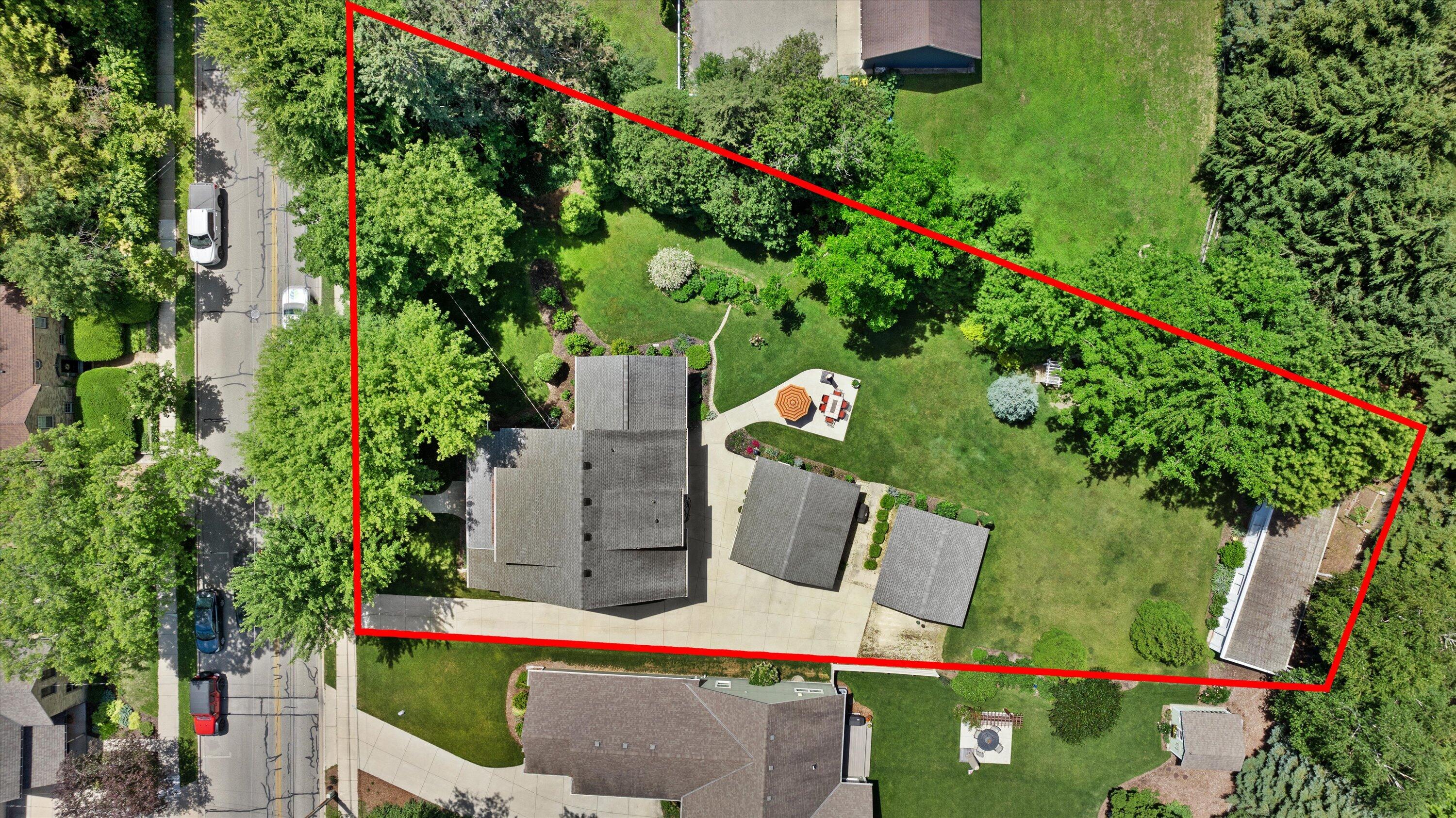 N65W5716 Columbia Road Cedarburg, WI 53012 - Photo 37 of 38 Drone