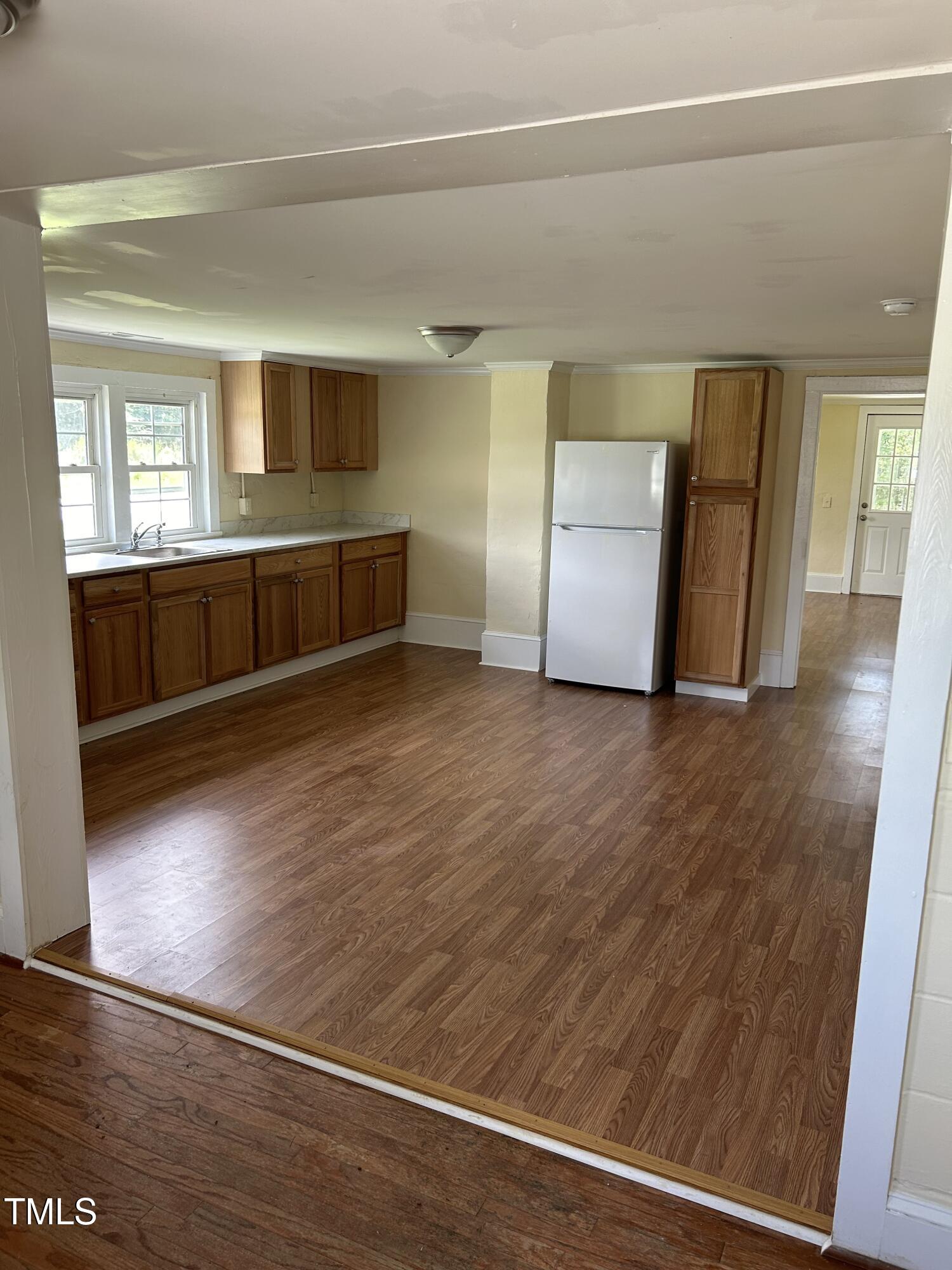 814 Shadetree Road Benson, NC 27504 - Photo 6 of 12 7CC5E475-13CF-48FF-BA33-47F5B07BF693_1_2