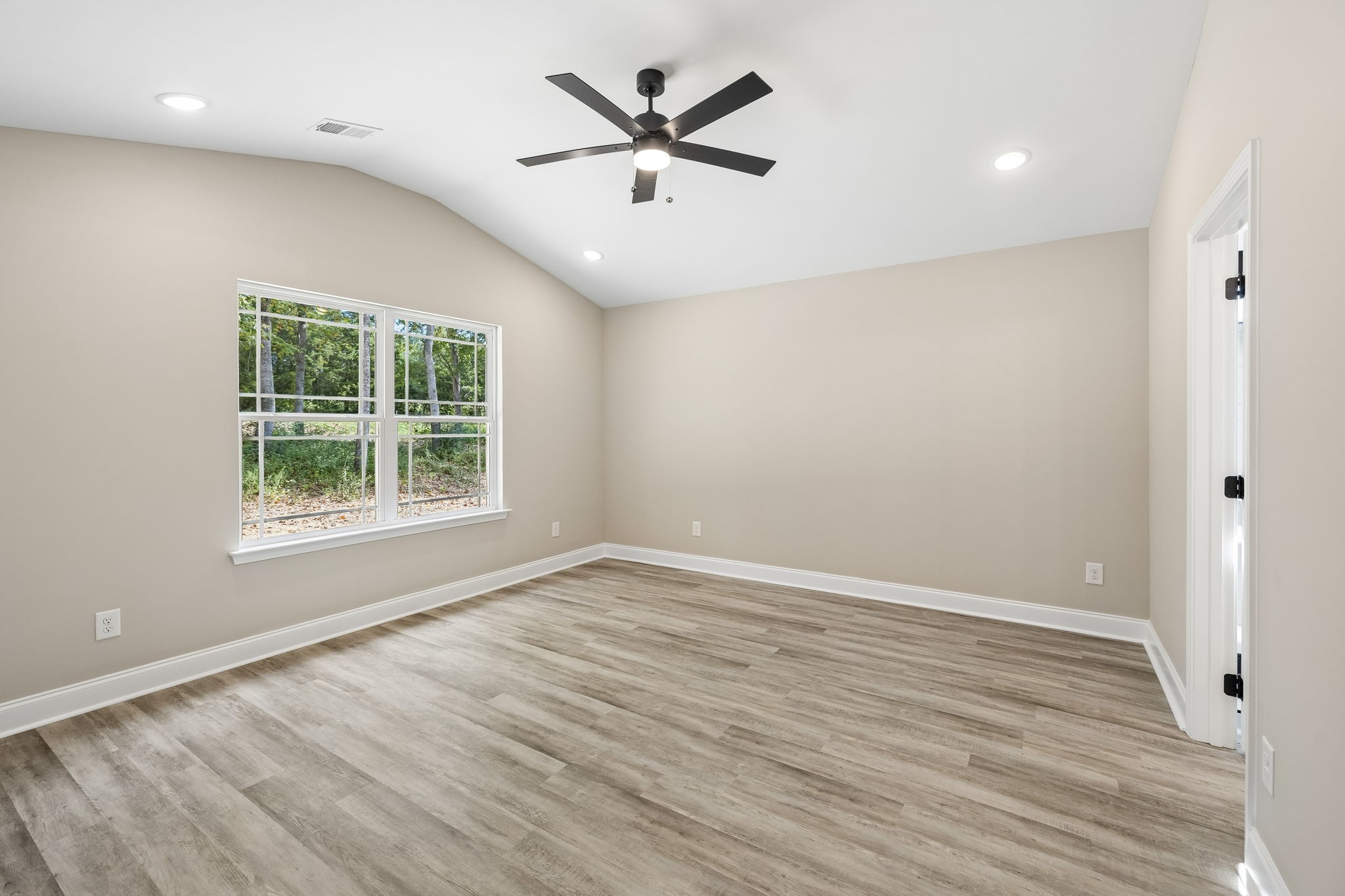 213 Dusty Road Dickson, TN 37055 - Photo 6 of 11 Gallery Image 6