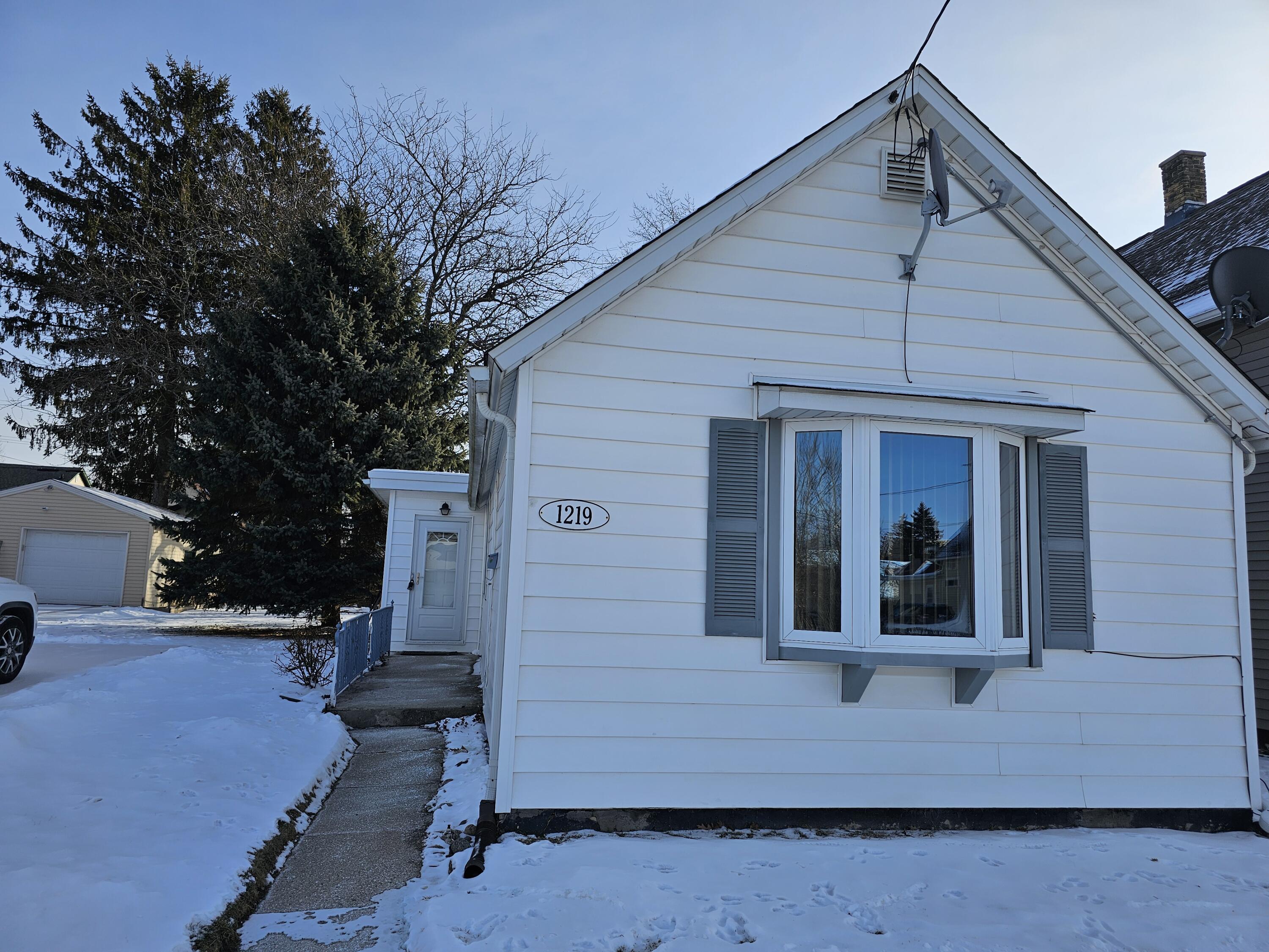 1219 South 21st Street Manitowoc, WI 54220 - Photo 24 of 24 20260122_095828