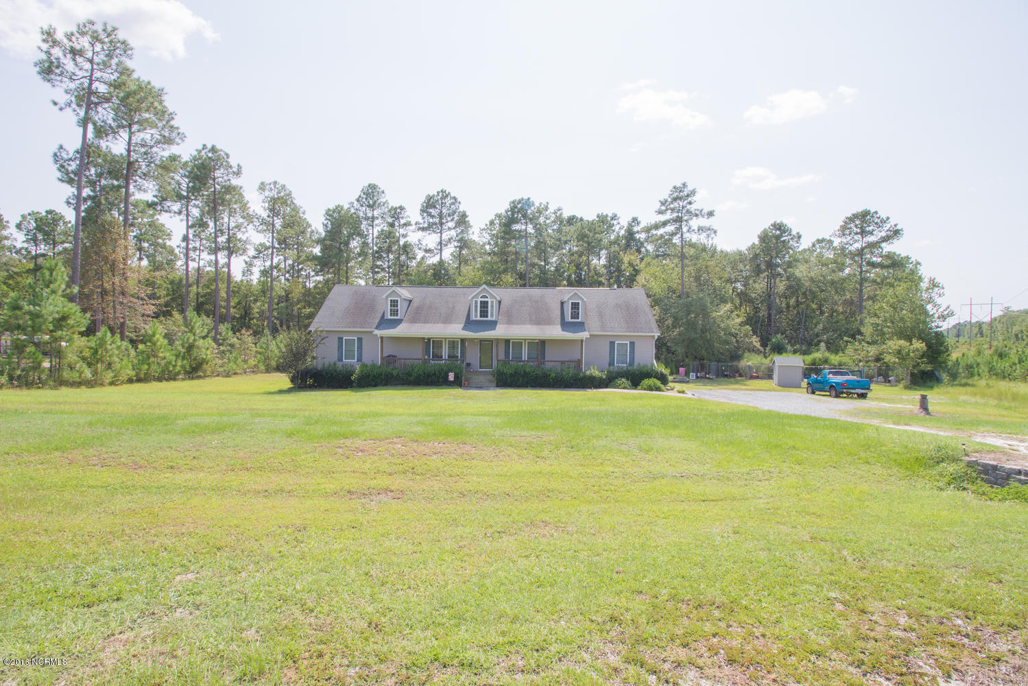 724 Ridgecrest Ln-large-001-5-Front-1500