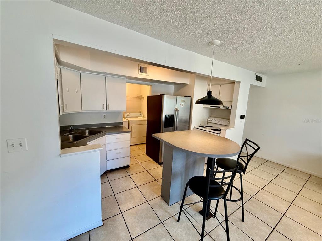 2601 Southwest Archer Road, Unit A202 Gainesville, FL 32608 - Photo 4 of 20