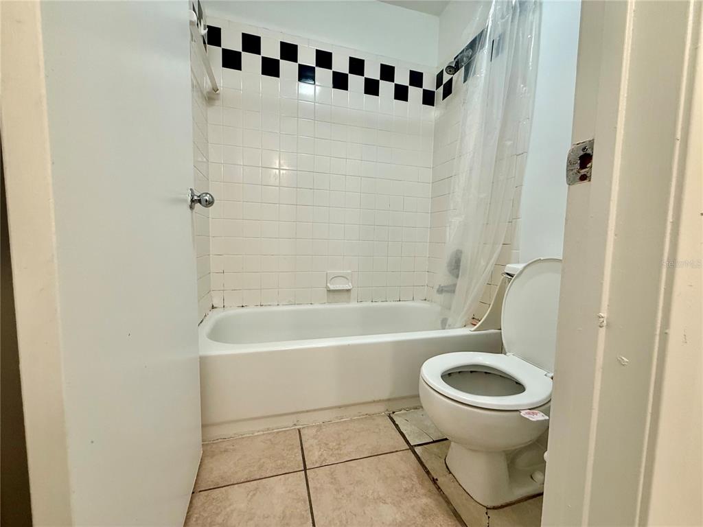 2601 Southwest Archer Road, Unit A202 Gainesville, FL 32608 - Photo 10 of 20