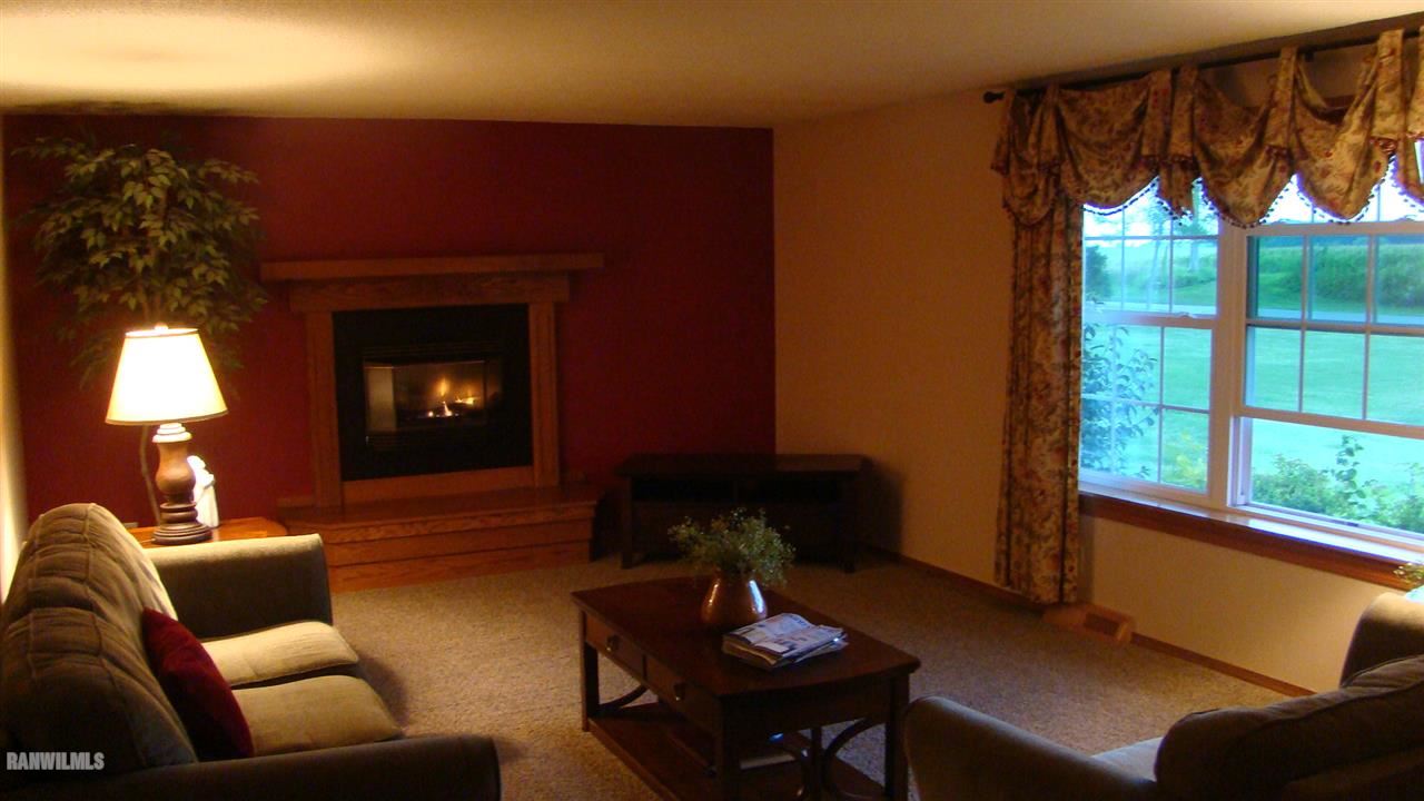 8802 North High Ridge Road East Dubuque, IL 61025 - Photo 14 of 25 Gallery Image 14